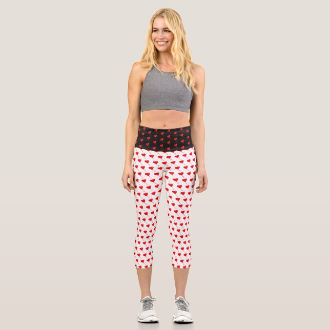 Red Heart Girl Fun Chic Balloon Muster White Capri Leggings (Vorderseite)