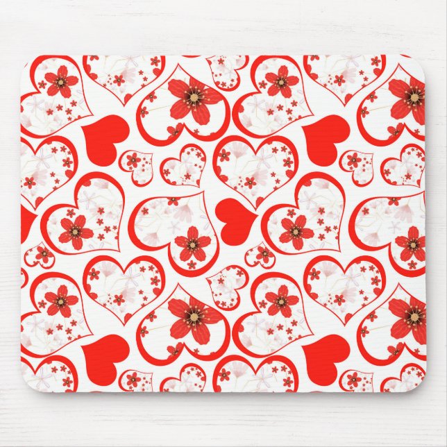 Red hearts and flowers on a white mousepad (Vorne)