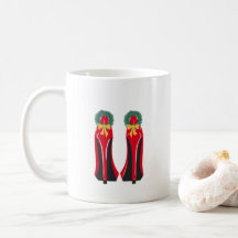 Red High Heels mit Weihnachtskränzen