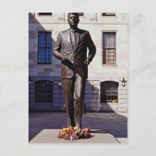 Red John F. Kennedy Statue Blume Postkarte