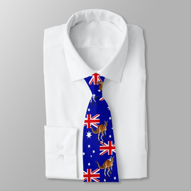 Red Kangaroo Australischer Flaggenhintergrund Krawatte (Gebunden)