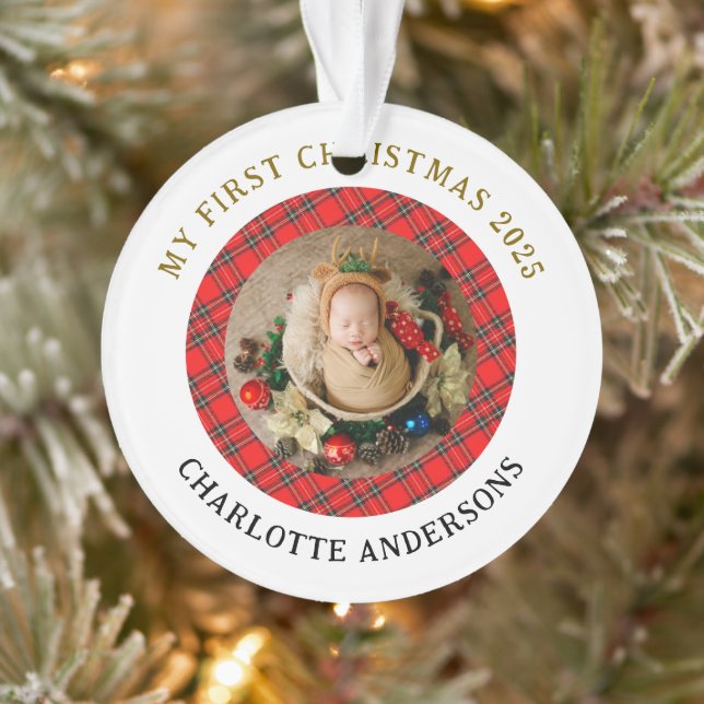 Red Kariert Baby's First Christmas Individuelle Na Ornament (Baum)