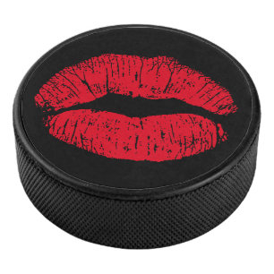 Red Kissing Lips auf schwarz Eishockey Puck