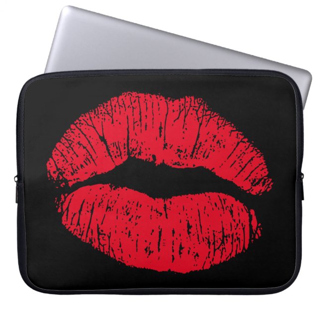 Red Kissing Lips auf schwarz Laptopschutzhülle (Vorderseite)