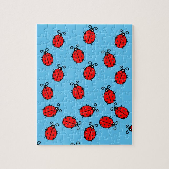Red Ladybugs Crawling Thunder_Cove (Vertikal)