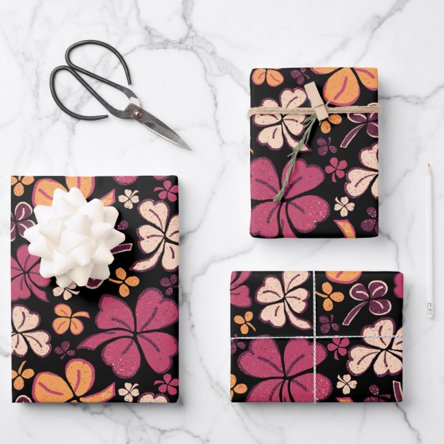 Red Lucky Kleeblatts Clover St Patrick`s Day Geschenkpapier Set (Vorderseite)