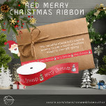 Red Merry Christmas Ribbon Ripsband<br><div class="desc">Lassen Sie Ihre Urlaubsgeschenke mit unserem atemberaubenden Red Merry Weihnachtsband glänzen! ・ Wählen Sie aus seidig glattem Satin oder langlebig grosgrain in 1, 5" oder 3" Breiten ・ Verleiht eine festliche Frohe Weihnachtsbotschaft und bezaubernde Schneemänner ・ Erhältlich in 2, 6 und 10 Hofspools zum Anzug aller Ihrer Geschenkverpackungsbedürfnisse Dieses Band...</div>