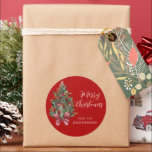 Red Merry Christmas Tree Große Aufklebermarke Runder Aufkleber<br><div class="desc">Red Festive Frohe Weihnachtsbaum Große Aufkleber Etikett Frohe Weihnachtsgeschenk Etikett mit Personalisiertem Namen Siehe Matching Sammlung in Nest und Nest Store</div>