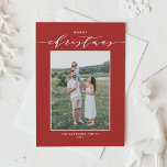 Red Modern Mix Typografie Frohe Weihnachts-Foto Feiertagskarte<br><div class="desc">Frohe Weihnachten! Senden Sie Weihnachten Wünsche an Familie und Freunde mit dieser anpassbaren,  modernen Weihnachtskarte. Es zeichnet sich durch ein elegantes Drehbuch und eine einfache Typografie aus. Personalisieren Sie dieses Foto Weihnachtskarte durch Hinzufügen von Namen und ein Foto. Diese rote Weihnachtskarte ist auf anderen Karton und Farben erhältlich.</div>