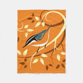 Red Nuthatch auf stilisierten Baumzweigen Fleecedecke