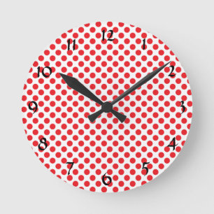 Red on White Polka Dot Runde Wanduhr