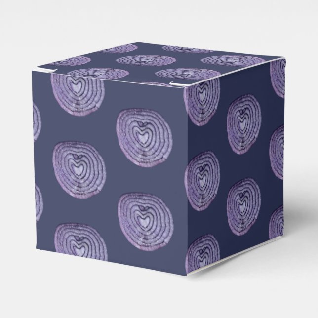 Red Onion Pattern with Deep Muted Navy Background Geschenkschachtel (Vorderseite)