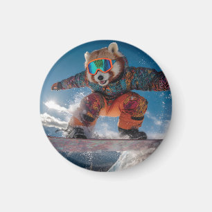 Red Panda Snowboarden in einem farbenfrohen Snowsu Magnet
