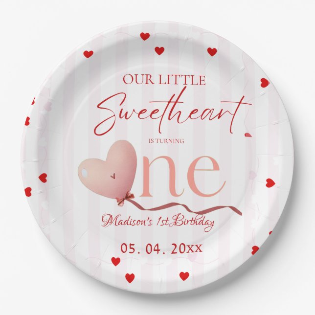 Red Pink Heart Valentine's Day Sweetheart Birthday Pappteller (Vorderseite)