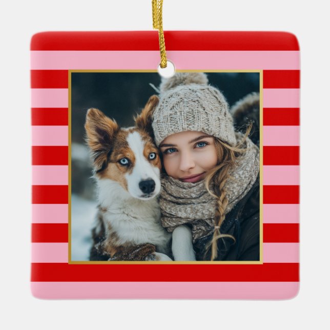 Red Pink Stripes Christmas Photo Keramikornament (Vorderseite)