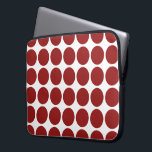 Red Polka Dots on White Laptopschutzhülle<br><div class="desc">Roter Polka hat einen weißen Hintergrund. Das geometrische Muster wurde von Grund auf entworfen. Technisch gesehen ist der Hintergrund nicht weiß, sondern transparent. Um es zu ändern, klicken Sie auf den Knopf "Anpassen!" und wählen Sie dann in der Sidebar die Option "Printed Background Color" aus. Wenn Sie fertig sind, klicken...</div>