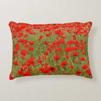 Red poppy field of flowers tie dekokissen