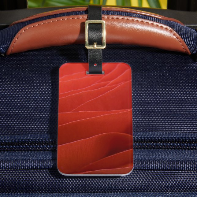 Red Ranunculus Blume Petals Gepäckanhänger (Vorderseite Insitu 2)