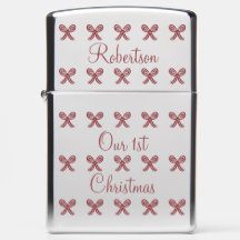 Red Ribbon Punkt verbeugt unsere ersten Weihnachte