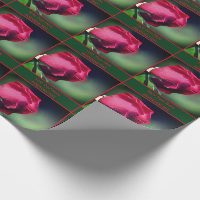 Red Rosenknospe Blume Nature Personalisiert Geschenkpapier (Ecke)
