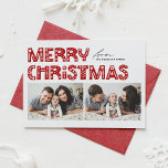 Red Scandinavian Two Foto Christmas Feiertagskarte<br><div class="desc">Mit unserer individuell gestaltbaren Weihnachtskarte mit zwei Fotos und charmanter Typografie im skandinavischen Stil senden Sie einen Feiertagssjubiläum. Dieses Foto sammelt Weihnachtskarten wunderbar in Verbindung mit moderner Ästhetik und festlichem Geist, sodass Sie zwei Ihrer liebsten Fotos präsentieren können. Die moderne Typografie wird durch ein minimalistisches Design ergänzt, das das Wesen...</div>