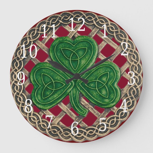Red Shamrock and Celtic Knots Round Clock Große Wanduhr (Vorderseite)