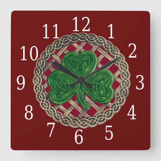 Red Shamrock And Celtic Knots Square Clock Quadratische Wanduhr (Vorderseite)