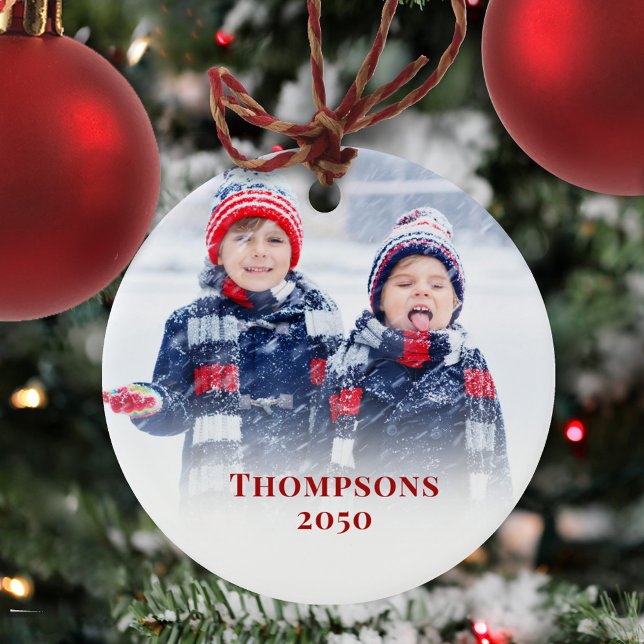 Red Snowflake Weihnachts-Foto Custom Keramik Ornament (Christmas photo ornament with a full bleed photo template with red block style editable lettering. )