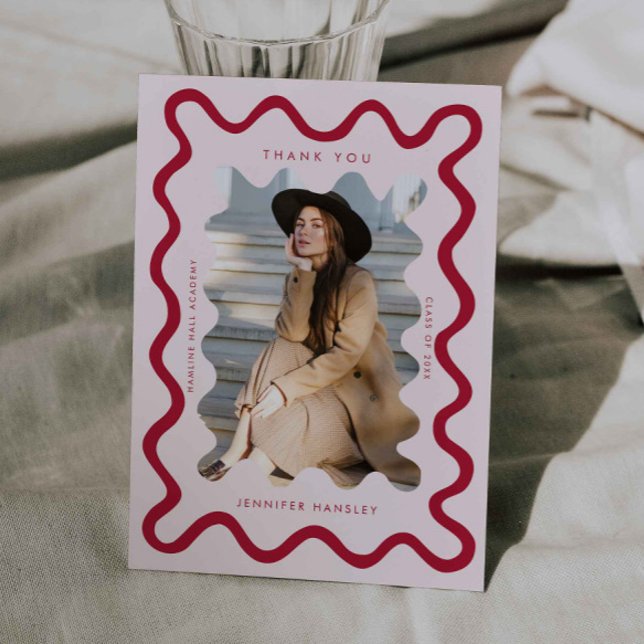 Red Squiggly Wavy Frame Abschluss Vielen Dank Ankündigung (Von Creator hochgeladen)