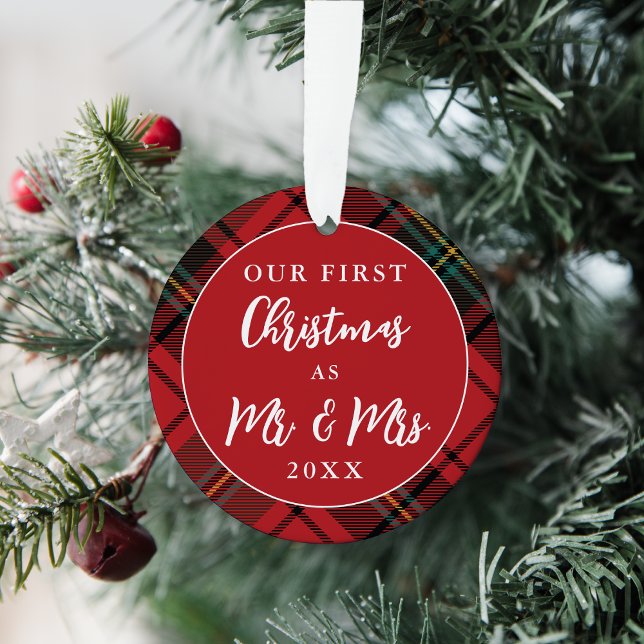 Red Tartan Newlyweds Erstes Weihnachtsfest Foto Ornament (Von Creator hochgeladen)