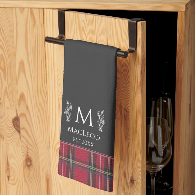 Red Tartan Personalisiert Monogram UK Black Geschirrtuch (Drittel gefaltet)