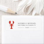 Red Tide | Hummerstil Hochzeit<br><div class="desc">Formale,  aber einzigartige Hochzeitsfeier-Rücksendeadressen-Aufkleber mit einer Illustration eines hellen rötlichen Hummers und Ihrer einzigartigen Adressinformationen,  die ihn umgeben. Alle Elemente sind entsperrt und einstellbar,  sodass Spaß machen,  kreativ zu sein,  wenn nötig.</div>