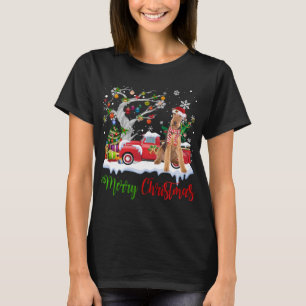 Red Truck Frohe Weihnachtsbaum Airedale Terrier Pa T-Shirt