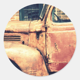 Red Truck Wreck Runder Aufkleber