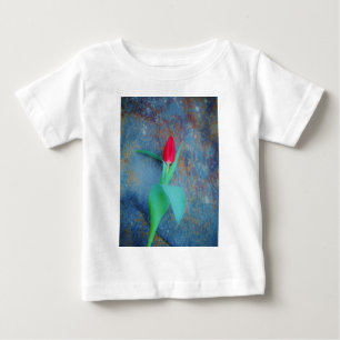 Red Tulip auf Blue Gray Slate Baby T-shirt
