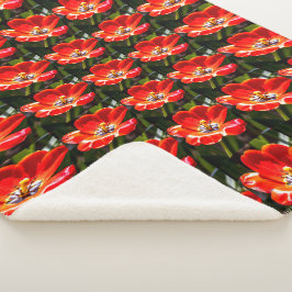 Red Tulips Pattern Sherpadecke