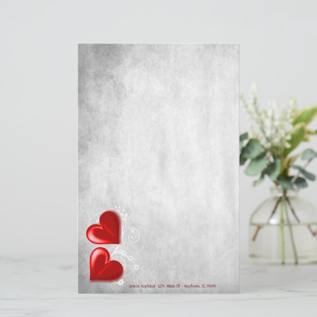 Red Valentine Hearts Personalisiert Stationery Briefpapier (Stehend Vorderseite)