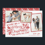 Red Vintag Tilted Snapshot Multi-Foto Feiertagskarte<br><div class="desc">Diese festliche und schicke Urlaubskarte mit original handgezeichnet Winterfolien mit hübscher Typografie in lebhaften Farben und gekachelten Fotos mit bunten Rahmen. Die Rückseite ist mit einem passenden Muster für eine besondere Touch versehen.</div>