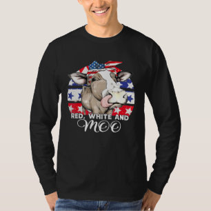 Red White and Mow Kuh Patriotic American Flag Juli T-Shirt