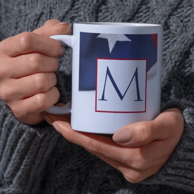 Red White Blue American Flag Monogram Kaffeetasse (Red White Blue American Flag Monogram Coffee Mug)