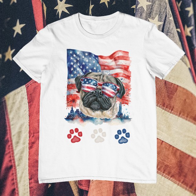 Red White Blue Mops Dog American Pet 4. Juli T-Shirt (Von Creator hochgeladen)
