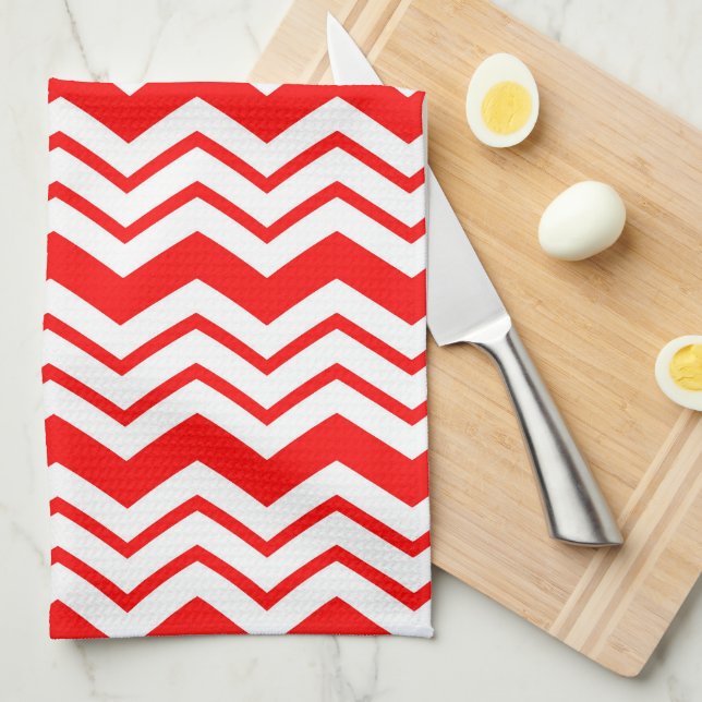 Red White Chevron Zigzag Pattern Design  Geschirrtuch (Viertel Falte)