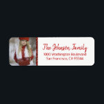 Red White Christmas Add FOTO Rücksendeadresse<br><div class="desc">Elegante und klassische Rückgabetiketten für Weihnachten (Weihnachten) Feierabend Grußkarten / Umschläge. Fügen Sie Foto oder anderes Bild hinzu. Kinderuhr mit rotem Glitzerarmband. Moderne rote Buchstaben für Familienname und Adresse. Buchstabenfarbe und Schriftart können geändert werden.</div>