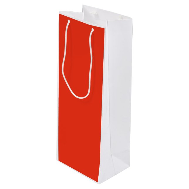 Red White Christmas Elegant Template Classic Geschenktüte Für Weinflaschen (Vorderseite Schrägansicht)