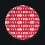 Red White Rentier und Christmas Tree Muster Pappteller<br><div class="desc">Diese knallrote Weihnachtsplatte mit weißem Weihnachtsbaum und Rentierdekor lässt Ihre Geschenke festlich und niedlich aussehen. Die Hintergrundfarbe kann geändert werden,  klicken Sie einfach auf "Bearbeiten mit dem Designwerkzeug".</div>