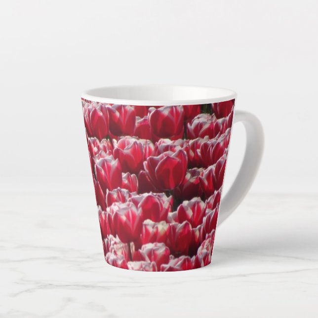 Red White Tulips Muster Latte Tasse (Rechte Ecke)