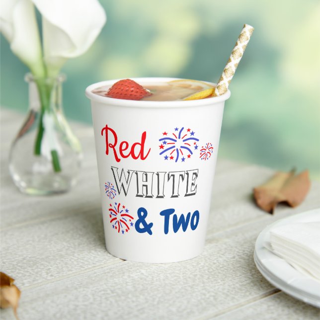 Red White & Two 2. Geburtstag Pappbecher (In Situ)