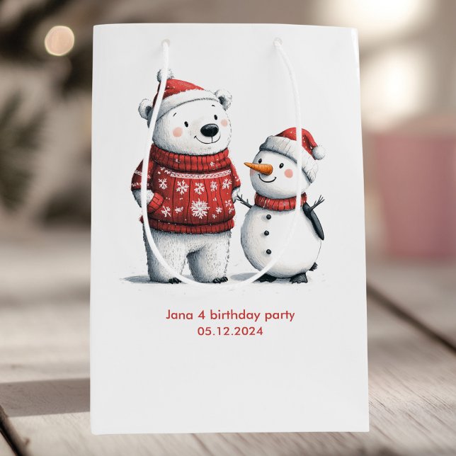 Red Winter Bear & Snowmen | Winter Wonderland Mittlere Geschenktüte (Von Creator hochgeladen)
