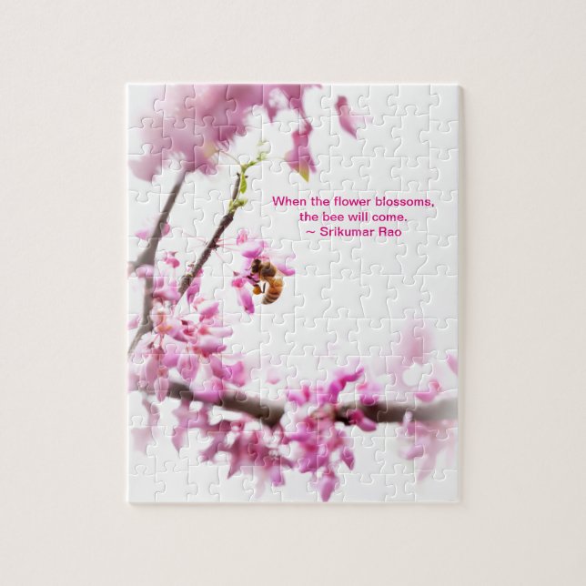 Redbud & Honeybee in Springtime (Vertikal)