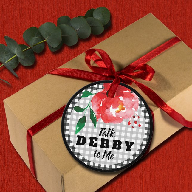 Rede von Derby zu Me Rote Rose über Gingham Geschenkanhänger (Talk Derby to Me red rose on black and white gingham round favor tags)